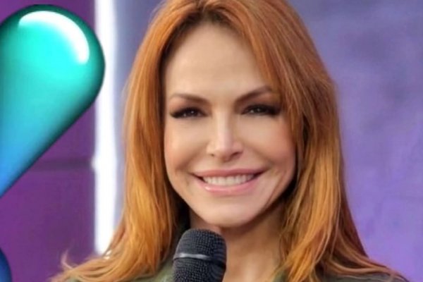 [Babi Xavier assina contrato com a Rede TV! ]