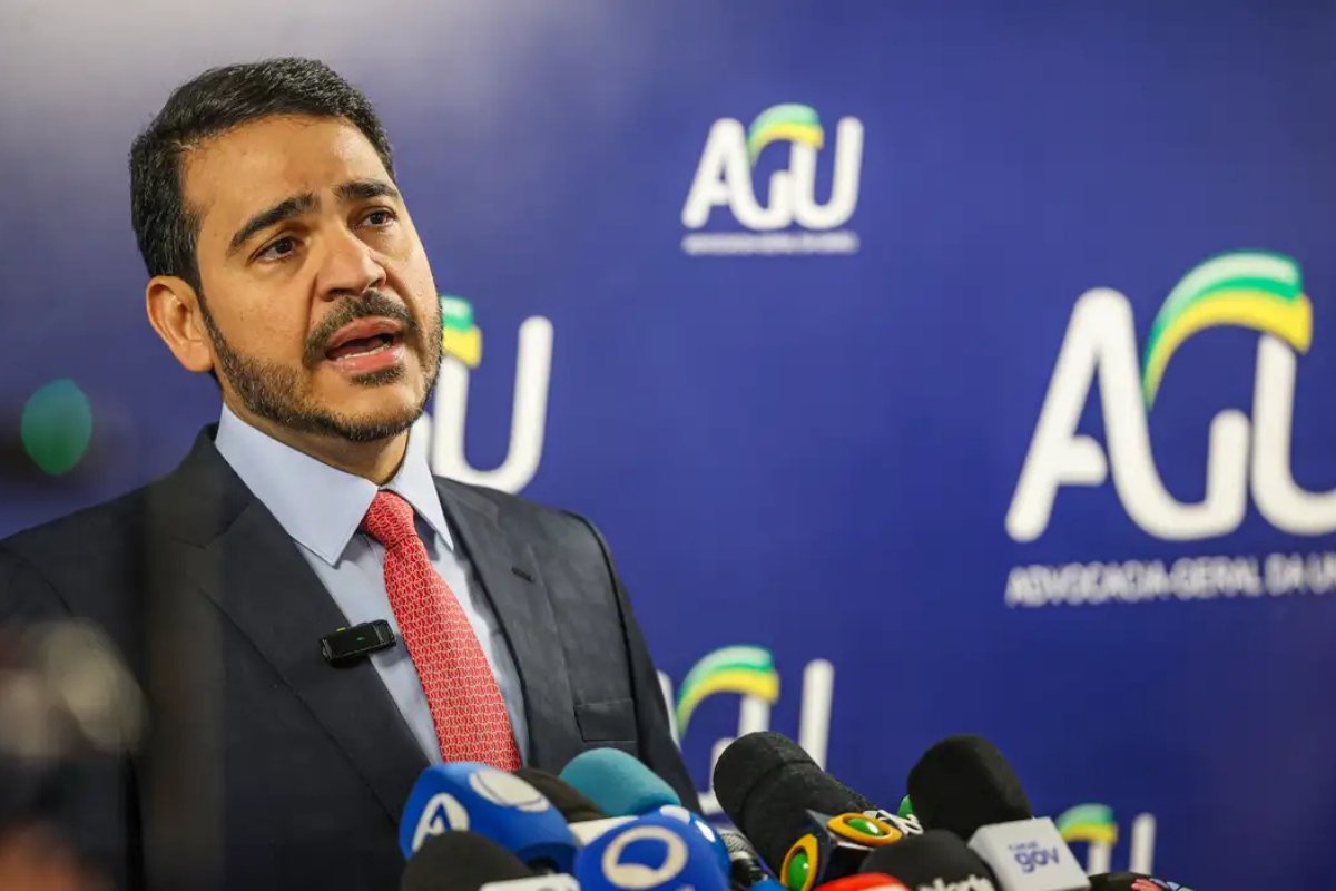 Messias intensifica preparação para sabatina no Senado