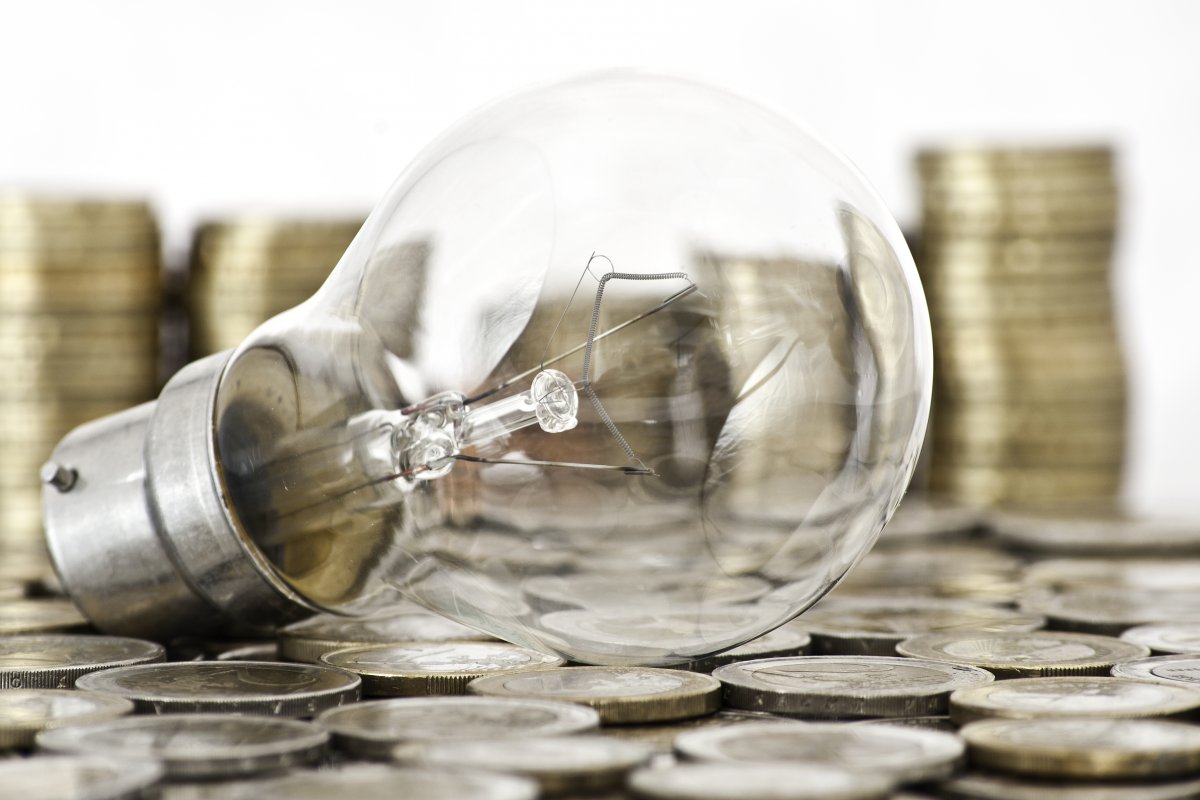 Aneel aumenta tarifa de conta de luz na Bahia em 5,85%