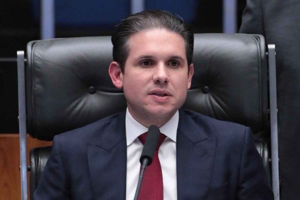 Vídeo: Após aprovação na CCJ, projeto que discute fim da escala 6x1 deve passar por comissão especial