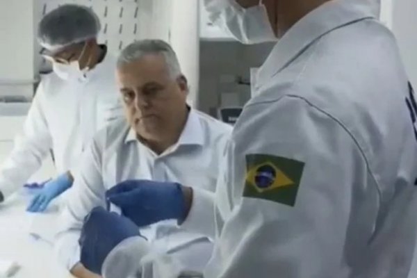 [Após acusações de estupro e pedofilia, deputado Alfredo Gaspar coleta material para exame de DNA]