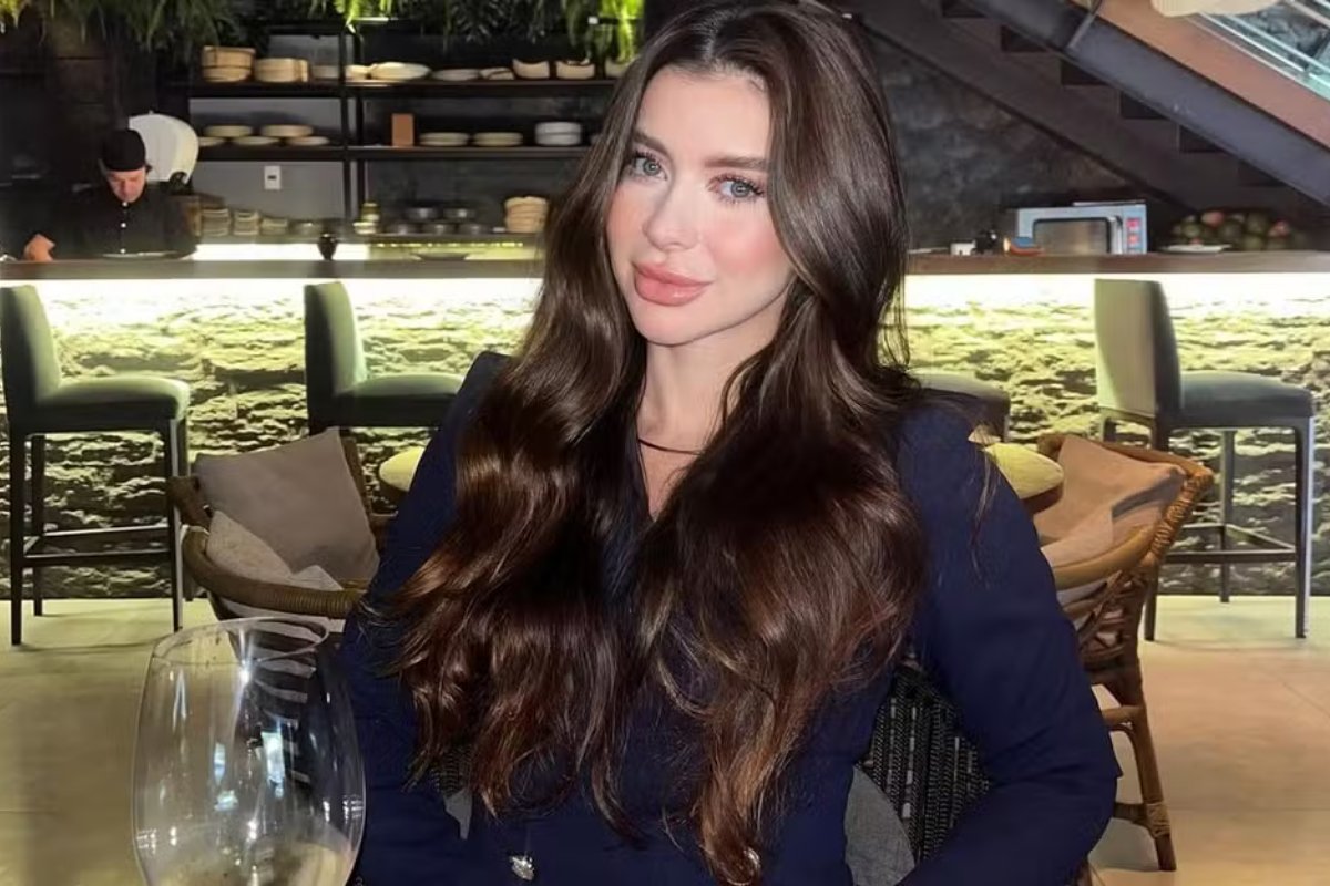 Corpo de candidata a miss morta no RJ é velado no extremo sul da Bahia