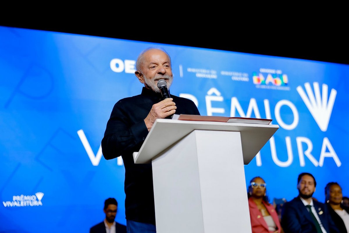 Procedimentos de Lula não tiveram intercorrências e presidente deve repousar nos próximos dias