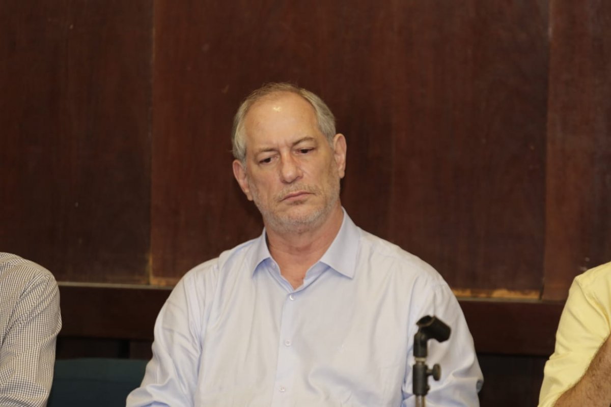 'Vou pro inferno, mas não ando mais com esse povo', diz Ciro sobre PT