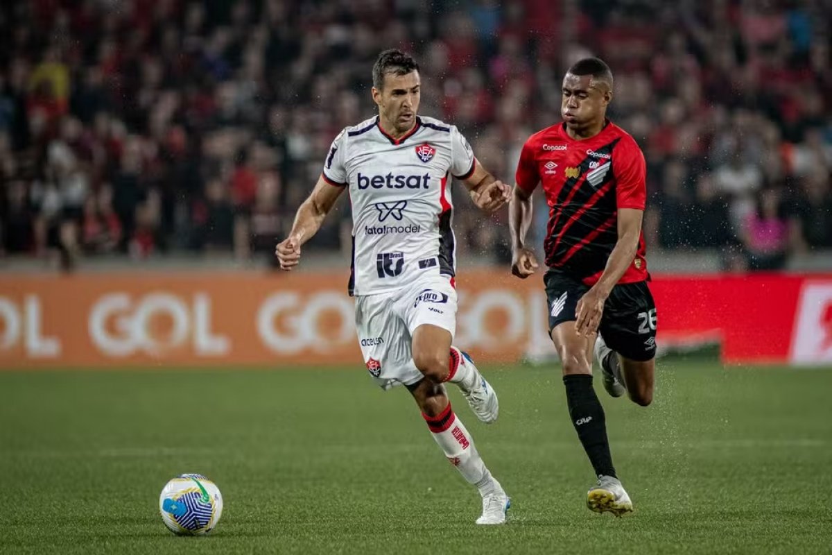 Tentando melhorar desempenho como visitante, Vitória encara segundo melhor mandante do Brasileirão