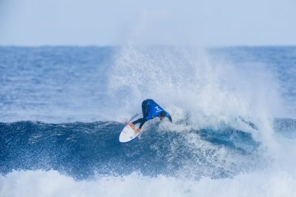 [Gabriel Medina e Luana Silva ficam com vice em etapa de surfe na Austrália ]