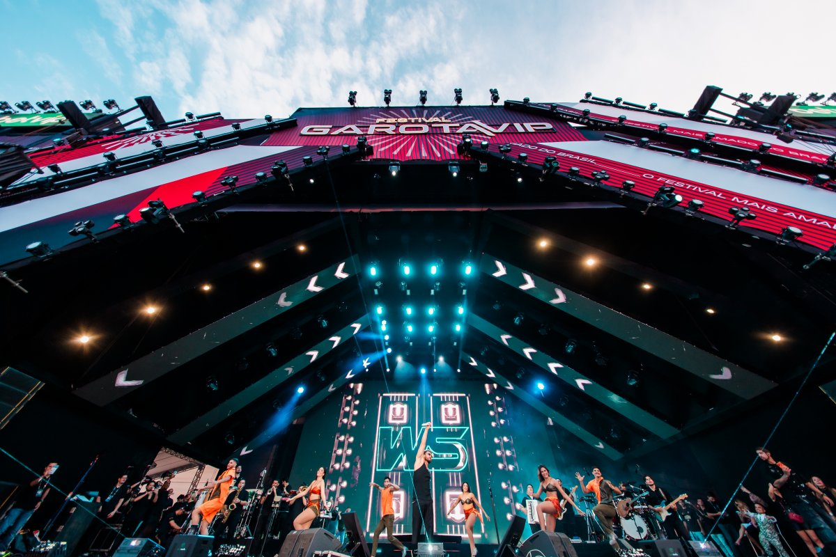 Garota VIP Fortaleza reúne mais de 30 mil pessoas com Wesley Safadão até o amanhecer em show repleto de participações especiais!