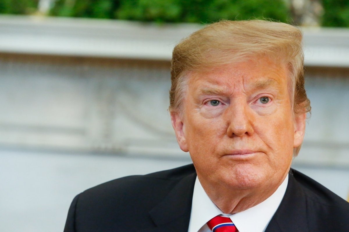 Trump responde em entrevista à manifesto do atirador: 'Eu não sou pedófilo'