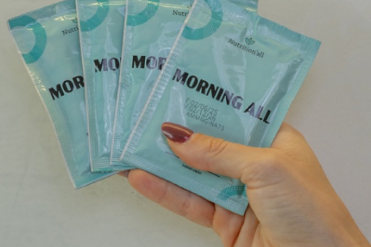 Suplementação em dia, mesmo na mala: como manter a rotina durante as viagens?