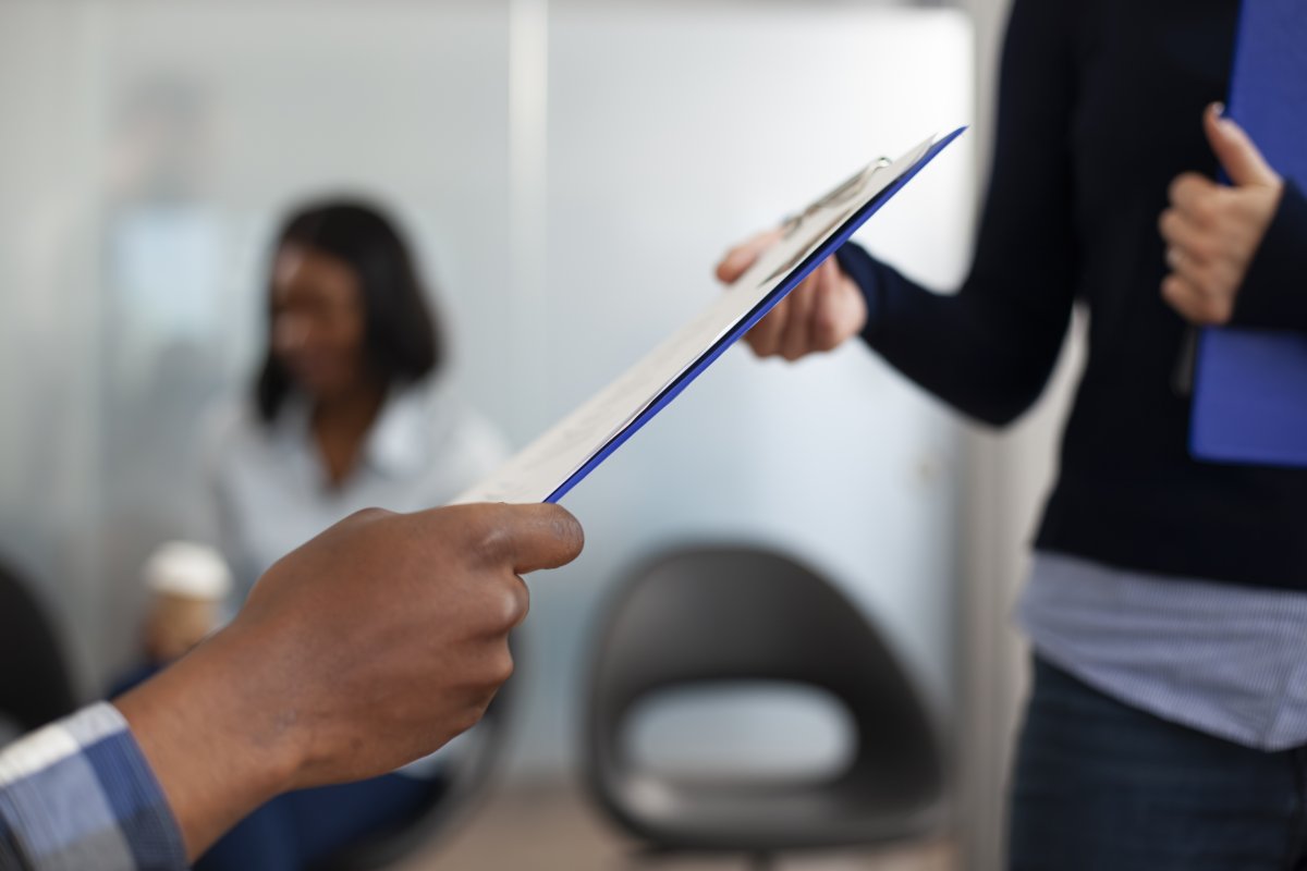 SineBahia divulga novas vagas de emprego para esta terça-feira (28)