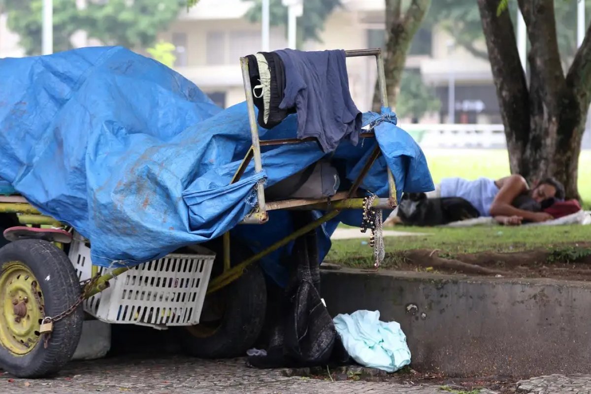 IBGE prevê censo em 2028 para contar população em situação de rua