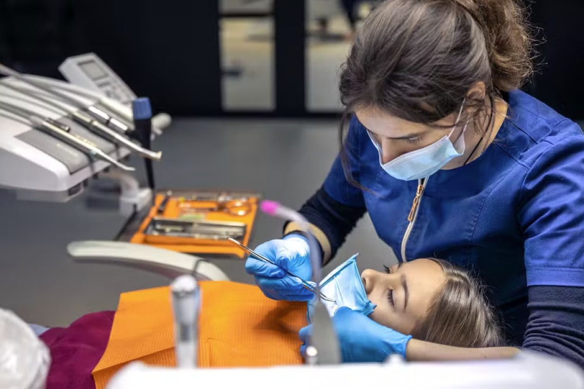 Mutirão oferece atendimento odontológico gratuito para crianças e adolescentes em Salvador