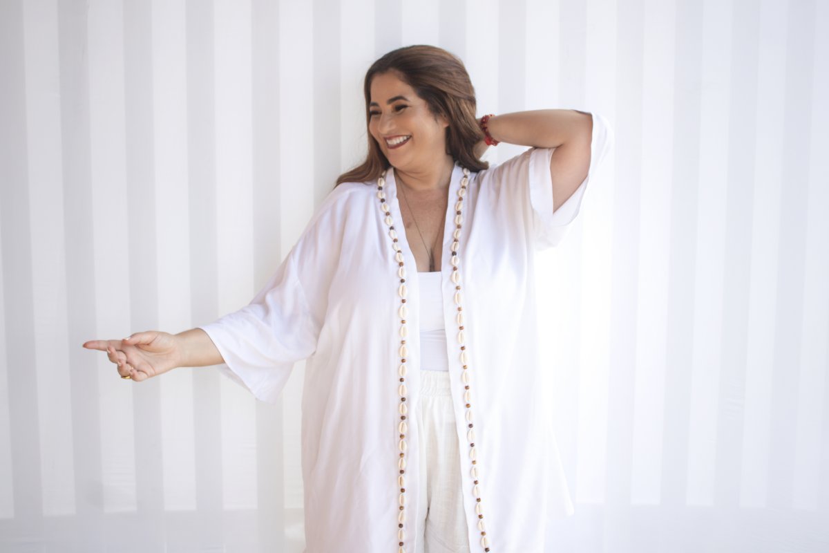 Belô Velloso estreia show Bossa Axé no Rio Vermelho!