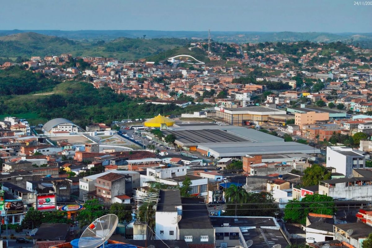 Jovem é morta a tiros em Candeias, região metropolitana de Salvador