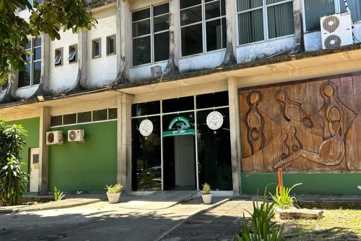 Vigilante é morto a tiros enquanto aguardava transporte para ir trabalhar