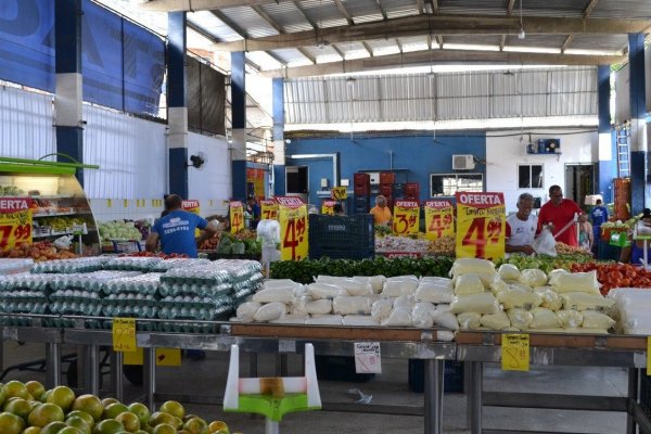 [Feriado do Trabalho muda horários de mercados em Salvador; confira ]