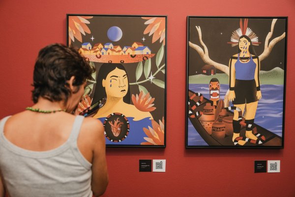 [CAIXA Cultural promove visita mediada pela artista Yacunã Tuxá em sua exposição 
