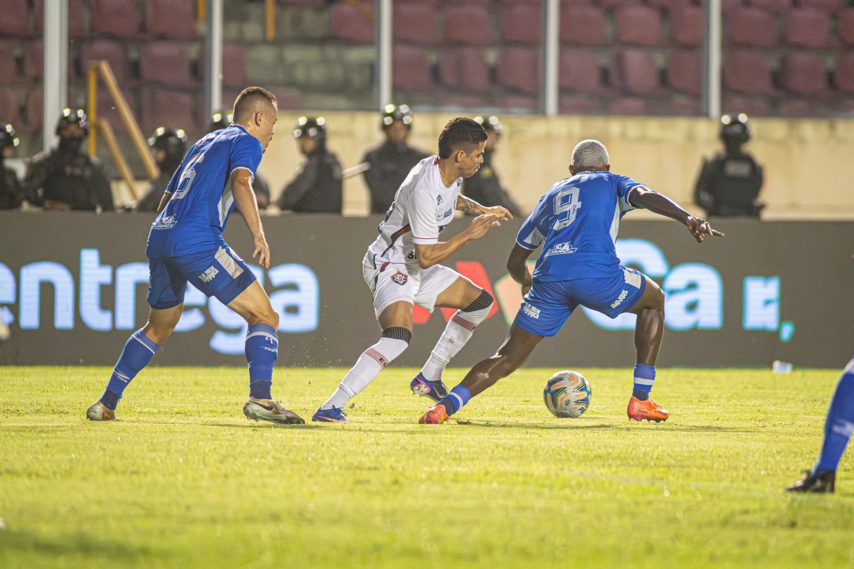 Vitória empata com Confiança e se classifica para as quartas da Copa do Nordeste Vitória empata com Confiança e se classifica para as quartas da Copa do Nordeste