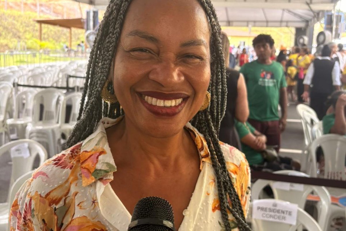 Vídeo: "Atitude mesquinha", diz Olívia Santana ao culpar Bruno Reis por atraso em entrega de residências do Minha Casa, Minha Vida