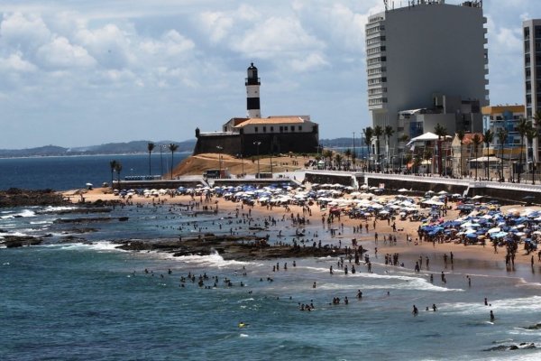 [Confira previsão do tempo para feriadão do Dia do Trabalhador em Salvador]