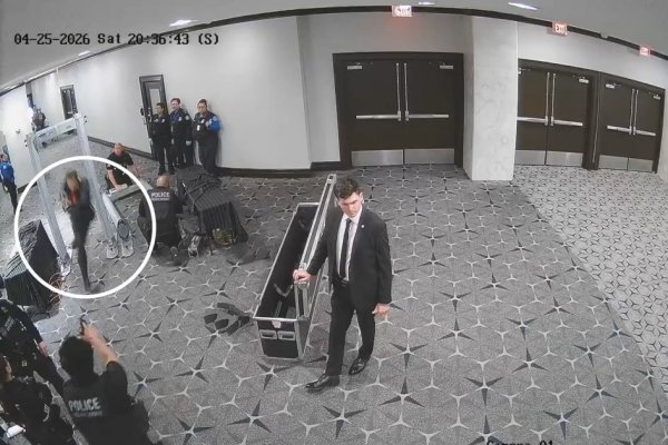 [Vídeo: FBI divulga novas imagens de tiroteio durante jantar com Trump nos EUA]