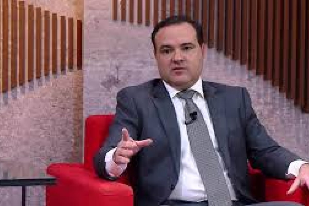 Bolsonaro escala Jorge Oliveira para negociar com parlamentares