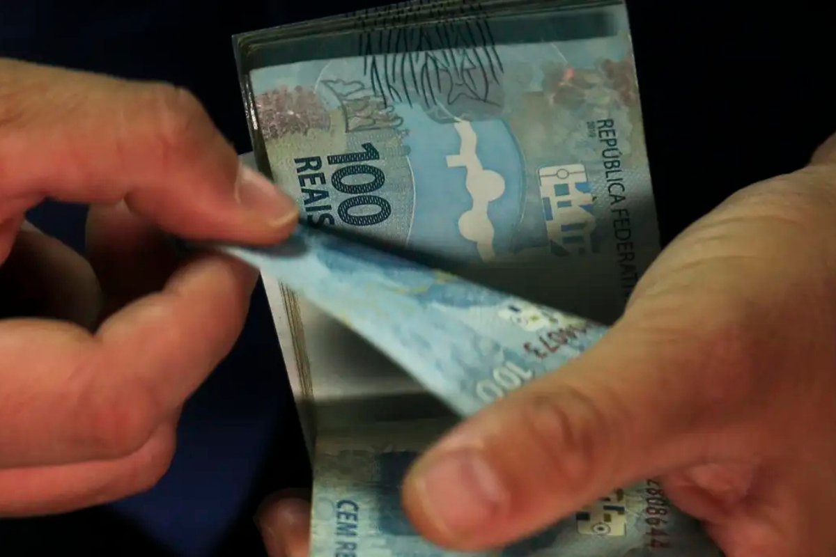 Tesouro lança título com resgate 24 h para competir com poupança e cofrinhos