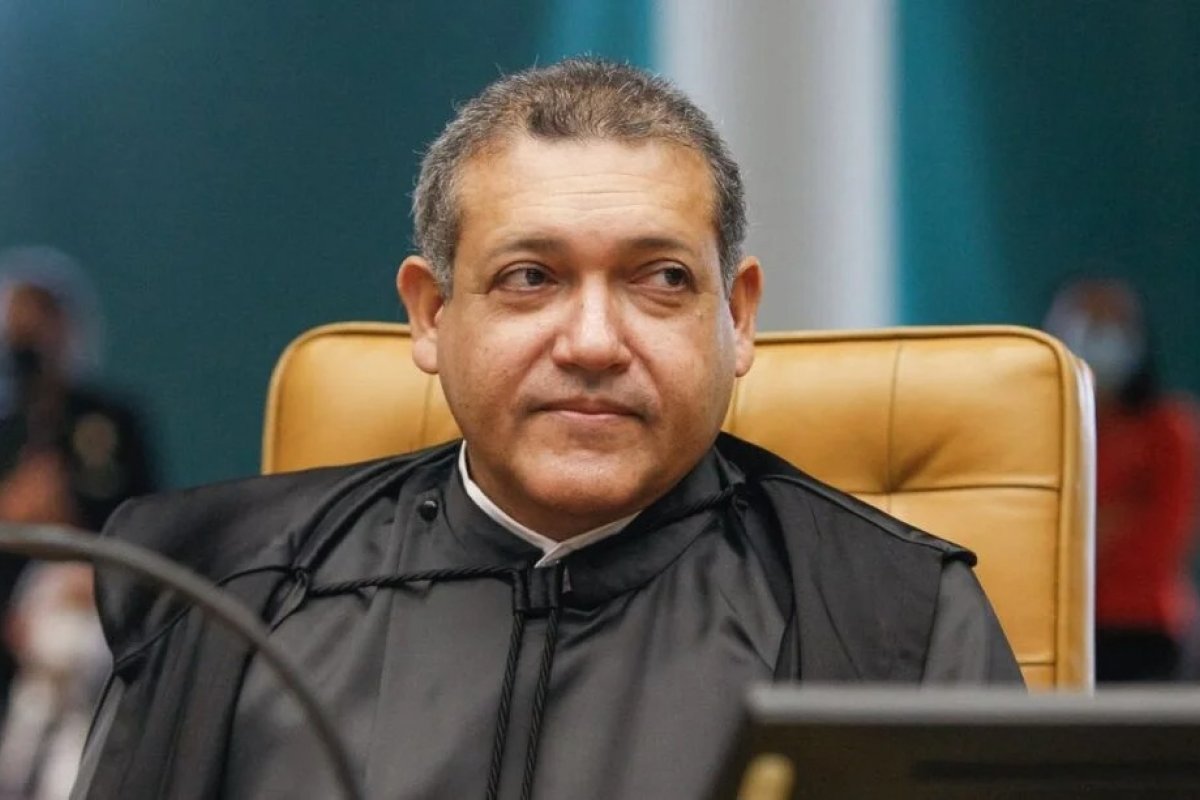 Nunes Marques vai relatar ação de Bolsonaro para anular pena
