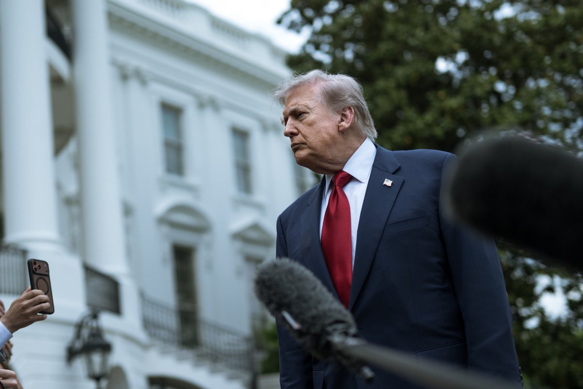  Desaprovação a Trump oscila e chega a 59,8% em maio, diz Atlas/Intel