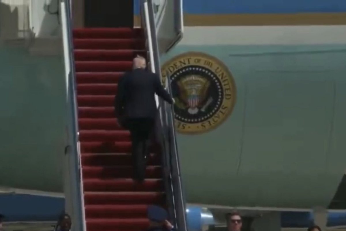Vídeo: Trump desembarca na China para encontro com o presidente Xi Jinping Vídeo: Trump desembarca na China para encontro com o presidente Xi Jinping