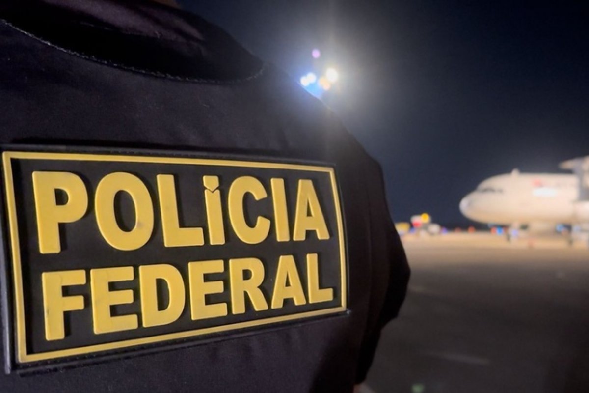 Agente da Polícia Federal é preso e delegada afastada em nova fase da Compliance Zero