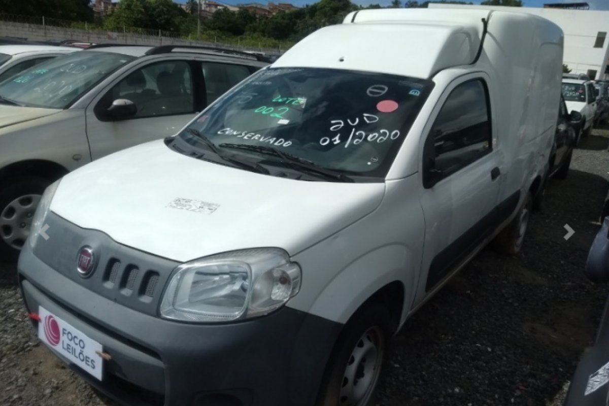 Detran faz leilão com 386 veículos e sucatas