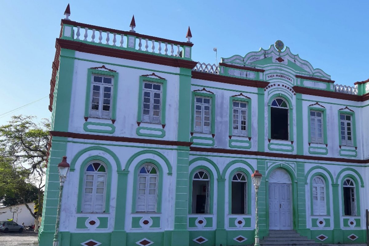 Cidade baiana diminui em 30% salário do prefeito e dos secretários municipais em meio à crise; entenda
