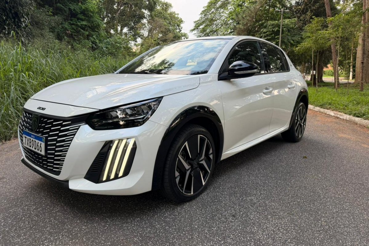 Peugeot 208 GT Hybrid: teste completo, itens de série e preço