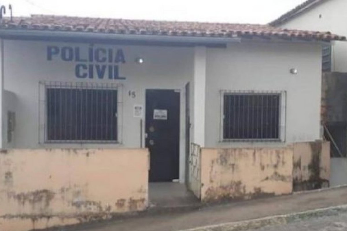 Delegado e escrivão realizam bingo para reforma de delegacia na Bahia