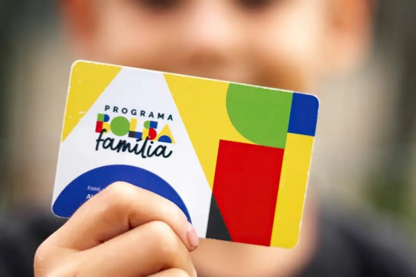 [Bolsa Família de maio começa a ser pago para 19,1 milhões; veja calendário e quem recebe]