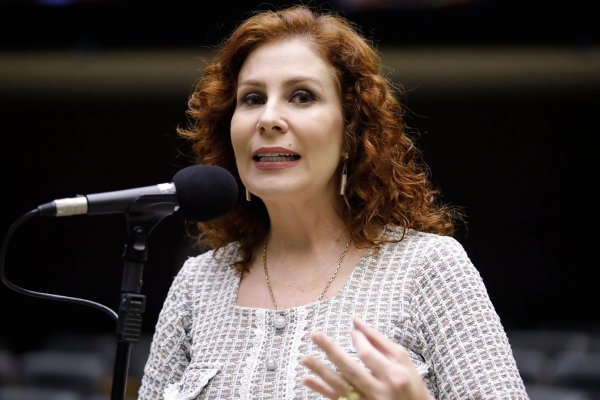 [Zambelli destinou R$ 2 milhões em emenda para produtora de filme de Bolsonaro]