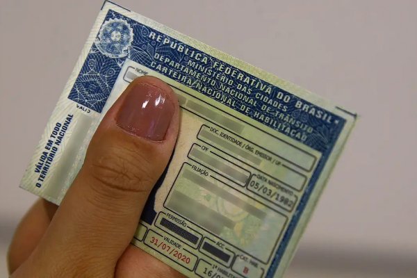 [Governo Lula determina que Detrans cobrem exame toxicológico para 1ª CNH para carro e moto]