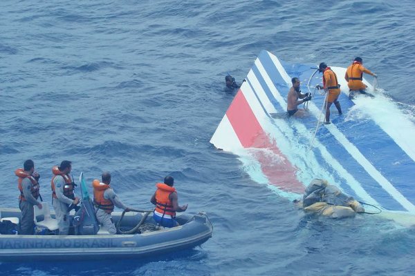 [Airbus e Air France são condenadas a pagar R$ 1,3 milhão cada por acidente aéreo que matou quase 300 pessoas em 2009 ]
