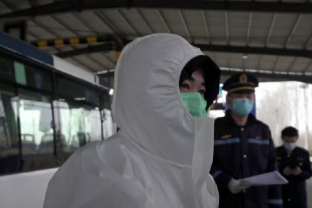 Assessor médico da China afirma que pandemia do coronavírus pode terminar em junho