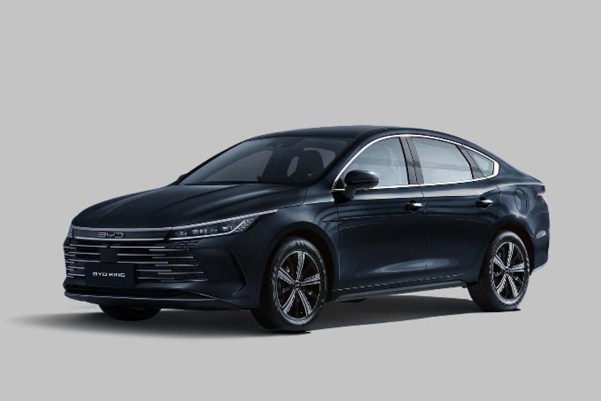 BYD reduz preço do King GL em R$ 25 mil durante ação comercial 