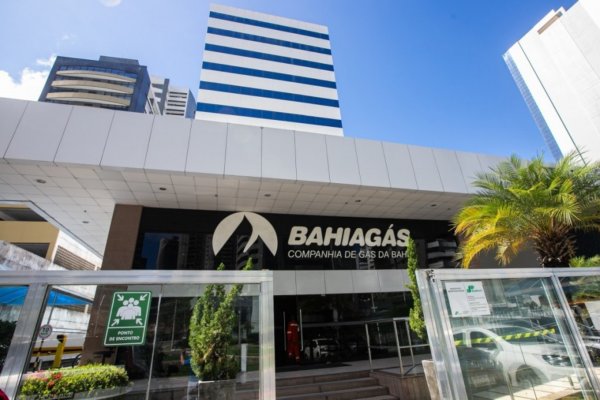 [CCJ da ALBA aprova projeto de lei que impede privatização da Bahiagás]