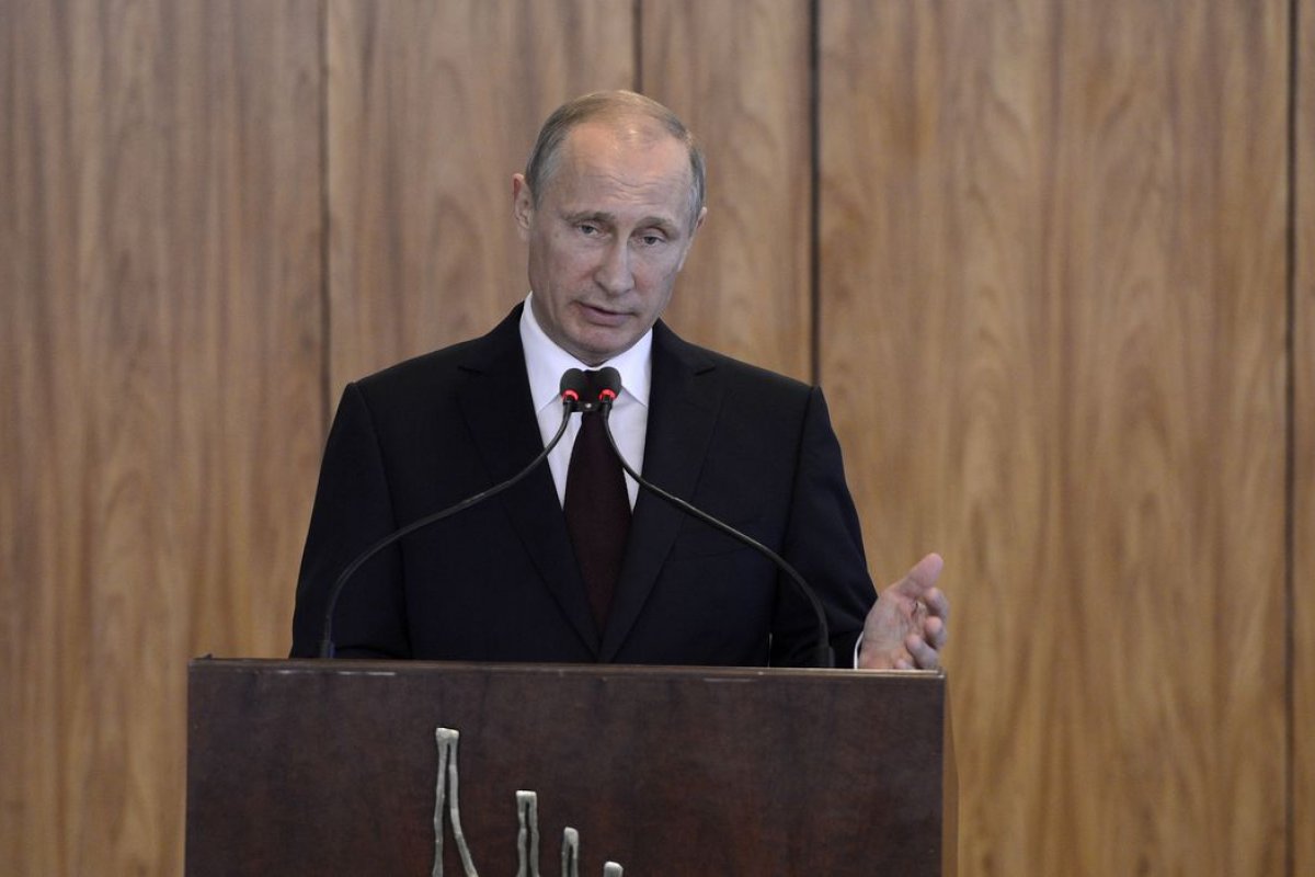 Coronavírus: Kremlin pede que imprensa não compareça a eventos oficiais com Putin