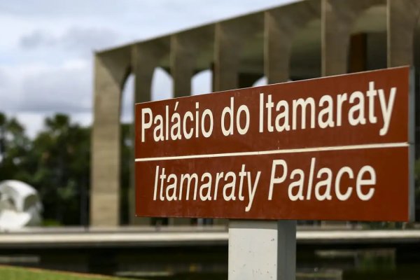 [Itamaraty emite alerta sobre protestos na Bolívia para brasileiros]