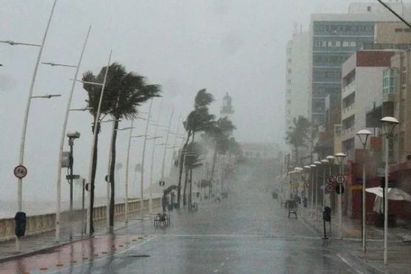 [Chuva seguirá em Salvador no fim de semana; confira previsão]