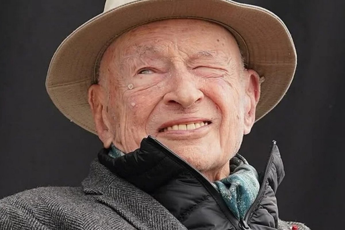  Edgar Morin, filósofo francês, morre aos 104 anos de idade