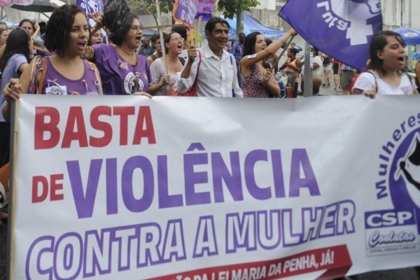 [Órfãos de vítimas de feminicídio passam a ter direito à pensão]