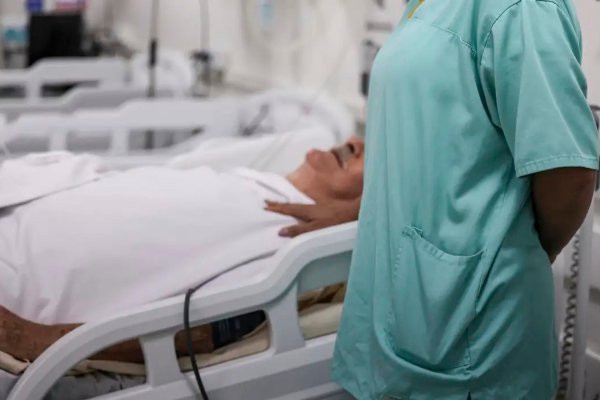 [Estado de SP investiga caso suspeito de ebola na capital paulista]