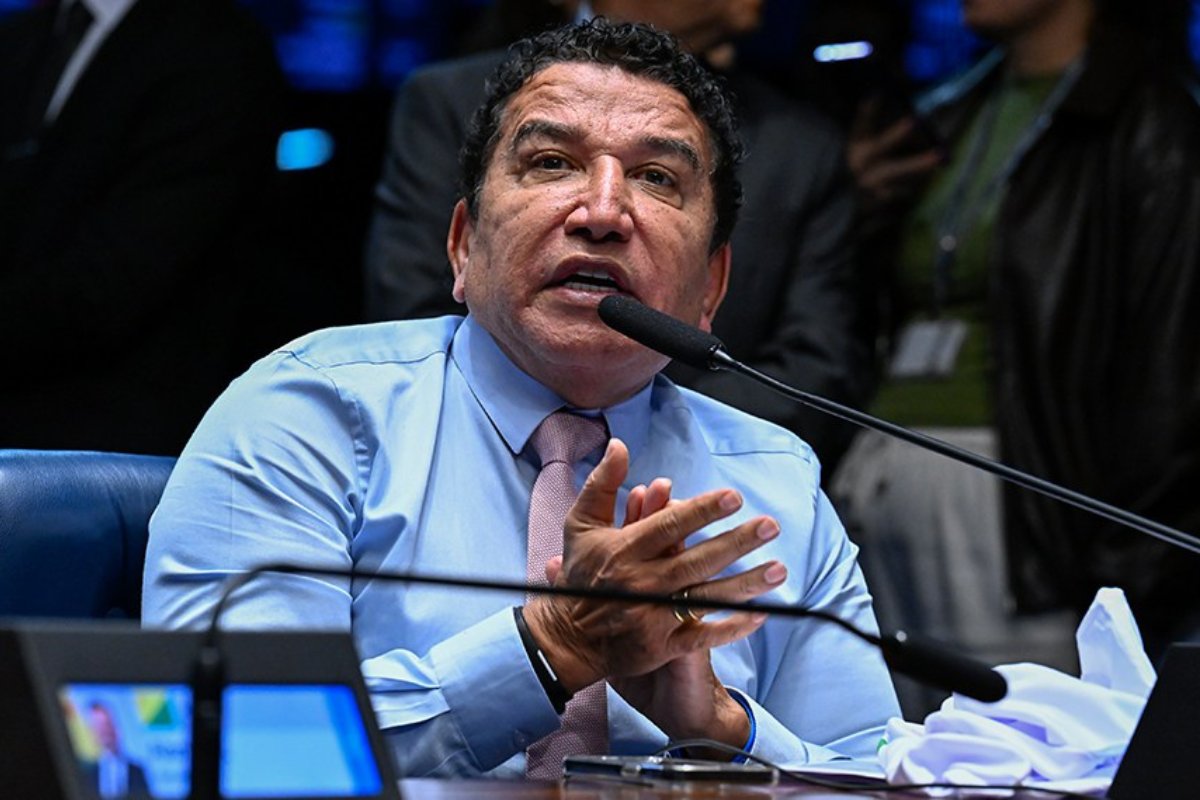 Senador bolsonarista se torna réu no ES após falsa acusação de estupro de cobrador contra filha