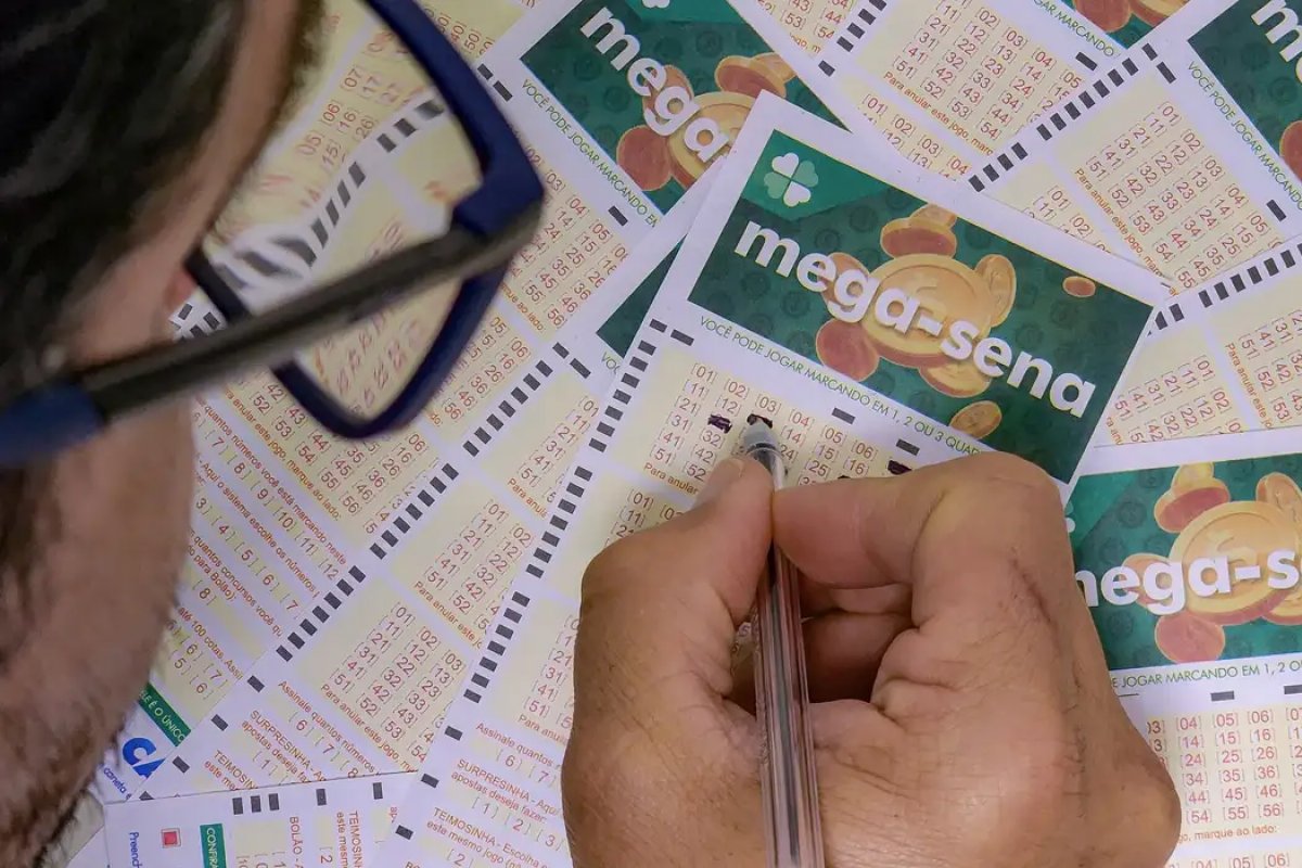 Mega-Sena sorteia prêmio acumulado de R$ 10 milhões neste sábado (30)
